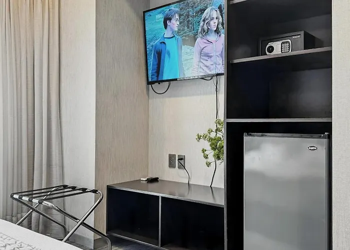 Bed and breakfast Elite 47 Interlomas 3*
